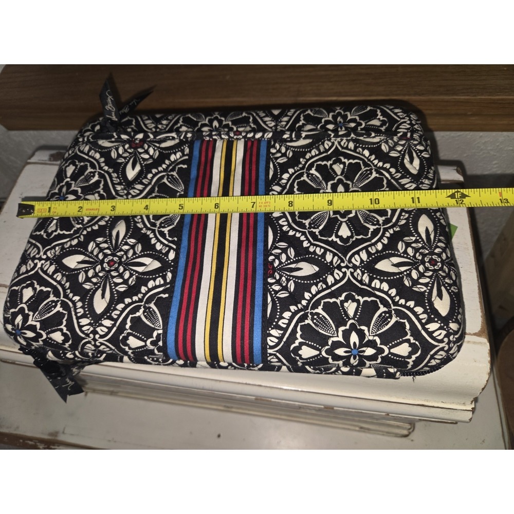 VERA BRADLEY Mini Laptop/Tablet/Book Case - Picture 6 of 6